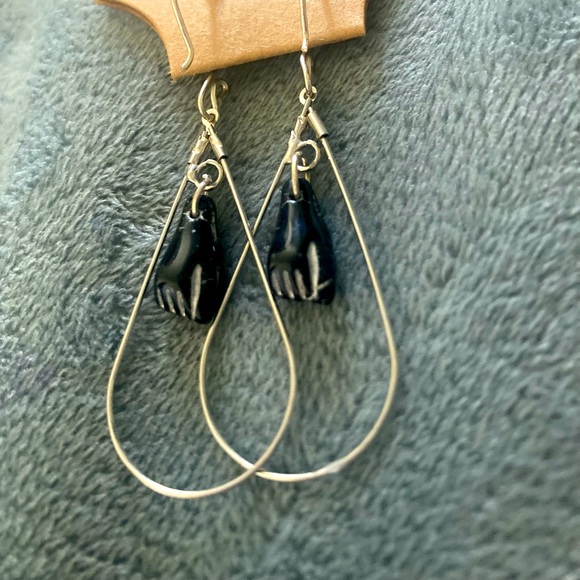 Black Power Fist Earrings Beaded Jewelry Handmade Social Justice - Picture 3 of 6